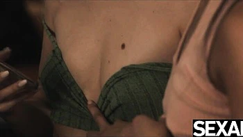 Olivia Sparkle's Erotic Lesbian Pussy Licking