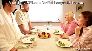 Sam Bourne & Antonia Sainz ficken leidenschaftlich im Vierer mit Blasen und Doggy