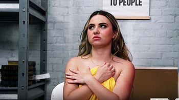 Aria Banks and London Ford finger and fuck pussy hard