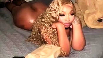 Ryleigh baisée dure et facial