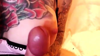Tattooed Amateur Sucks Cock on Webcam