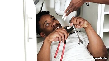 Jennifer Mendez encule en face avec grosse bite milf