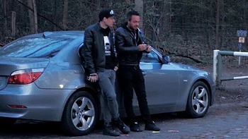 Curvy Samantha Kiss Shows Big Tits Outside