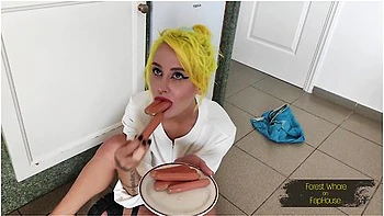 Forest Whore's Messy Anal Pizza With Prolapse