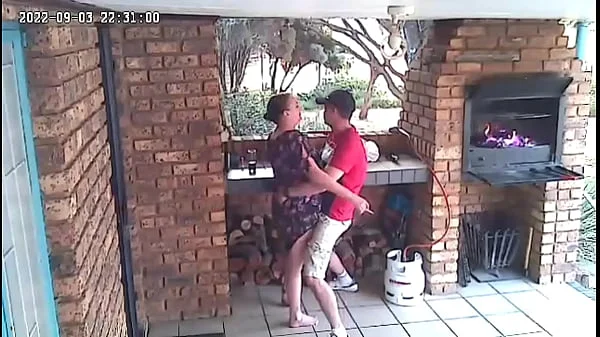 Spy camera : couple caught fucking on the porch of the nature reserve
