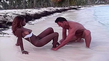 Maria Bellucci’s Vintage Italian Anal Assfuck