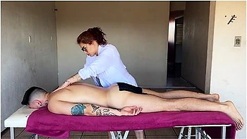 The Massage She Couldnt Control