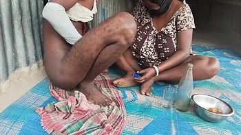 Desi Bhabhi Ki Gand Chudai Ki Daru Pilakar