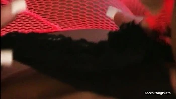 Watch pretty bird's video