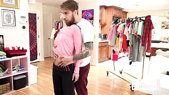 Hookup Hotshot featuring Avery Moon and Bryan Gozzling's behind the scenes dirt